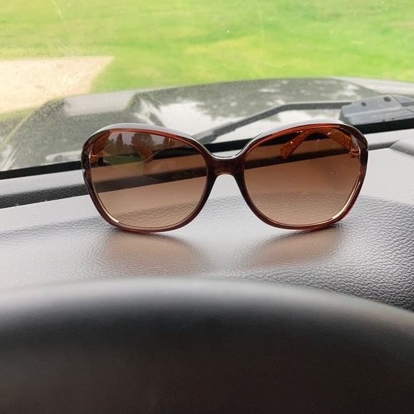 Coach sunglasses - Picture 3 of 6